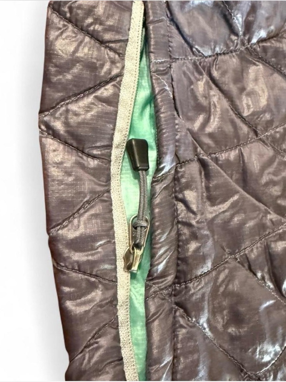 North Face women’s large purple puffer jacket with hood - Picture 6 of 8
